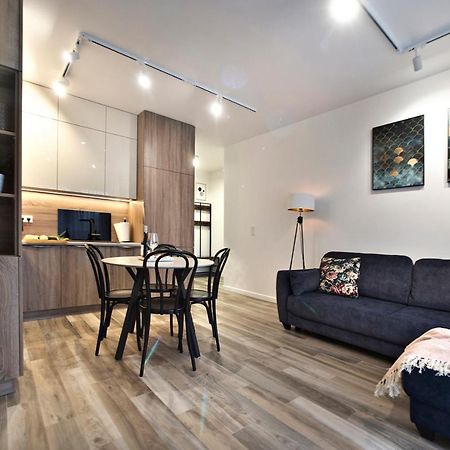 Goclaw P&O Serviced Apartments Warszawa Eksteriør bilde