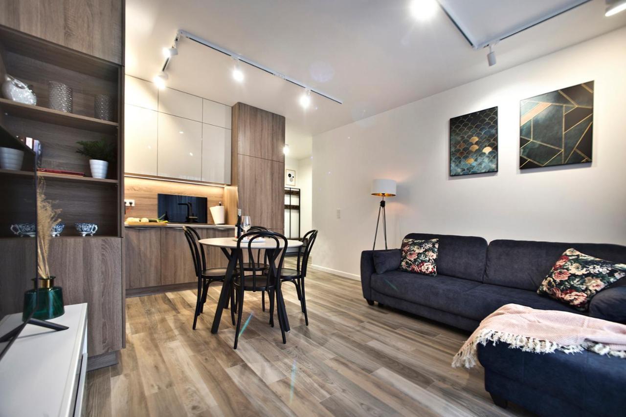 Goclaw P&O Serviced Apartments Warszawa Eksteriør bilde