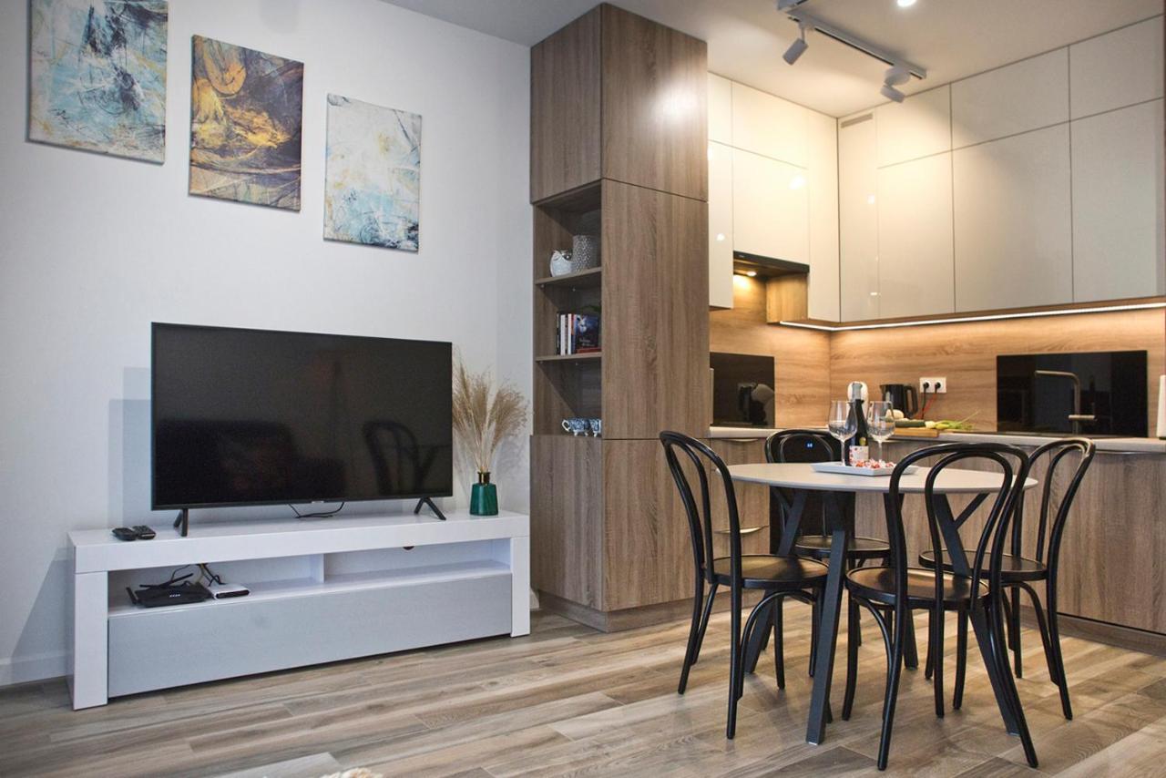 Goclaw P&O Serviced Apartments Warszawa Eksteriør bilde