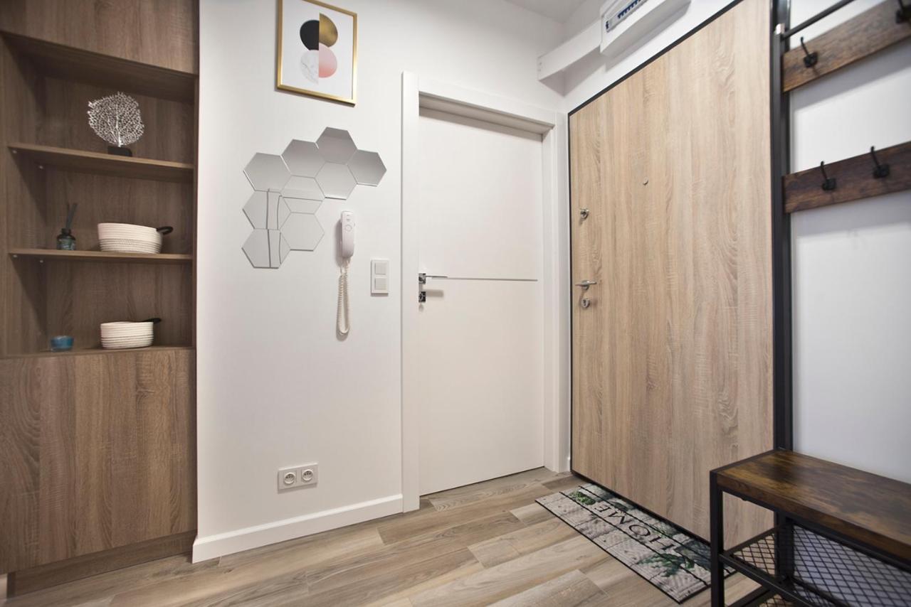 Goclaw P&O Serviced Apartments Warszawa Eksteriør bilde